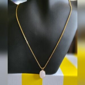 LIND GEP Necklace with Pink Pendant